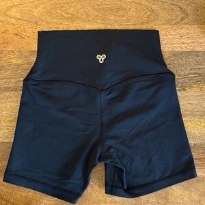 Aritzia Golden High-Waist Black Women's Performance Shorts